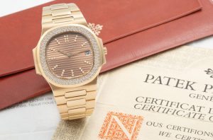 Unique Rose-Dial UK Cheap Replica Patek Philippe Nautilus “Jumbo” 3700 Watches At Antiquorum